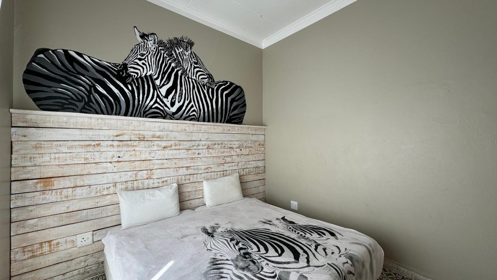 Paradisegarden Backpackers Windhoek Eksteriør bilde